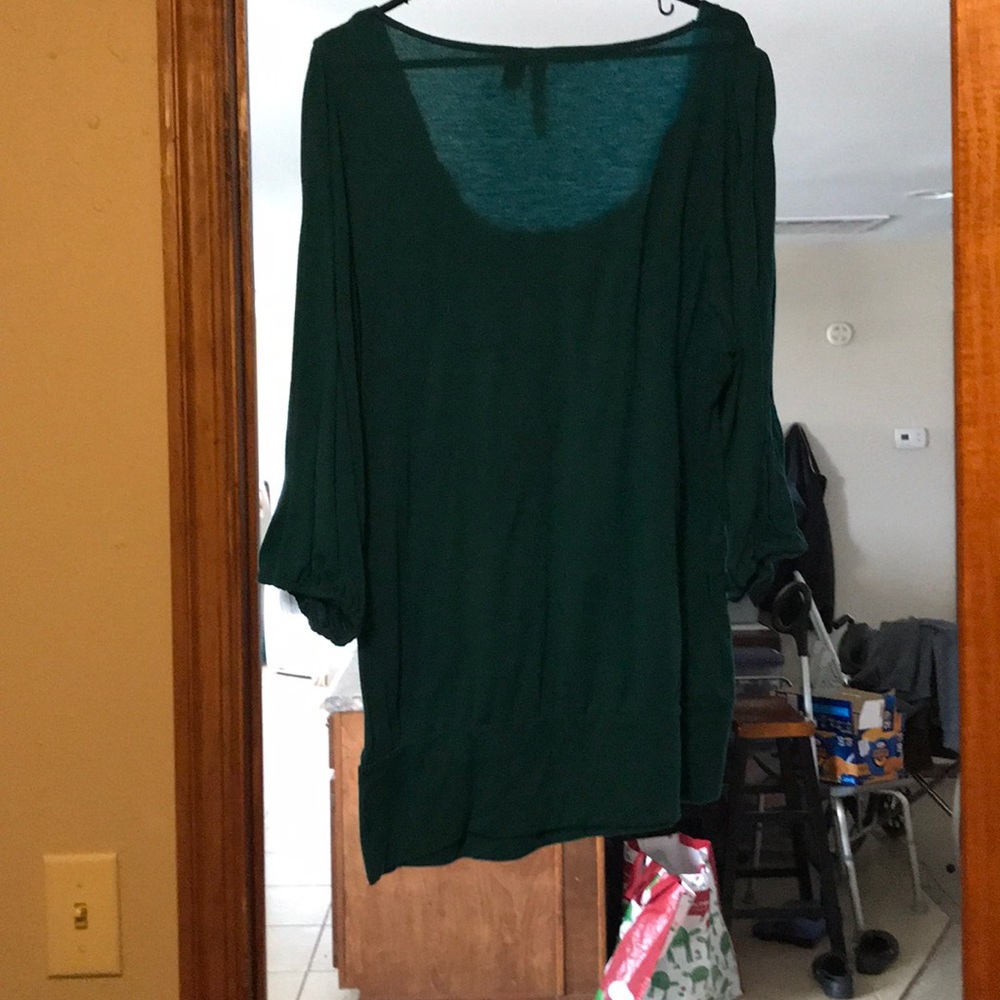 Top - Picture 2 of 5